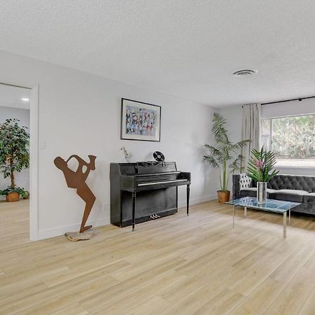 Resort Style 4 Bedroom House With Pool Minutes From Strip Las Vegas Luaran gambar