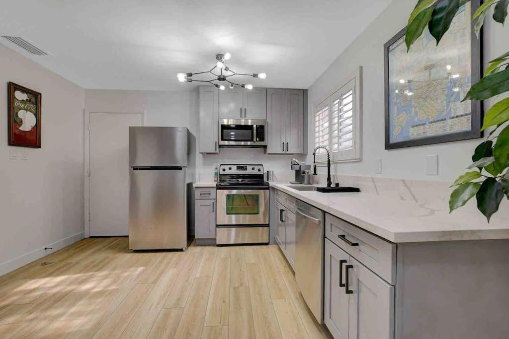 Resort Style 4 Bedroom House With Pool Minutes From Strip Las Vegas Luaran gambar