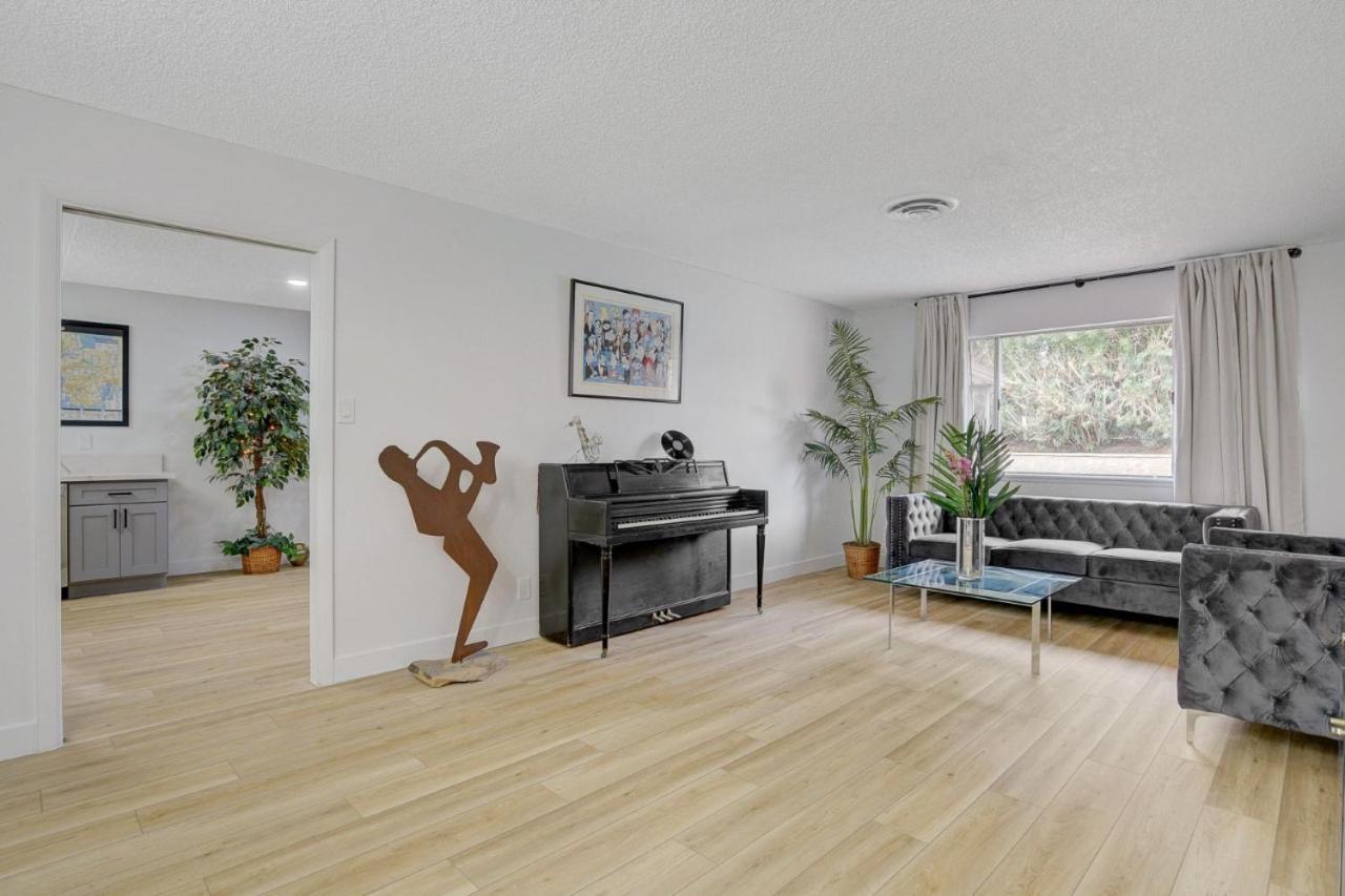 Resort Style 4 Bedroom House With Pool Minutes From Strip Las Vegas Luaran gambar